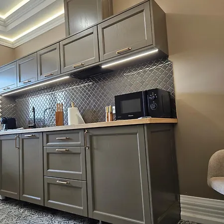 Apartment Twin 1 *